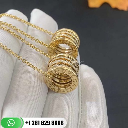 REF . 333956 CN851844 B.zero1 small round 18kt yellow gold pavé diamond pendant. 0.60″ (1.52cm) diameter.