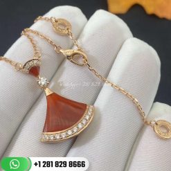 REF . 356437 DIVAS’ DREAM 18 kt rose gold necklace set with carnelian elements, a round brilliant-cut diamond and pavé diamonds (0.3 ct)