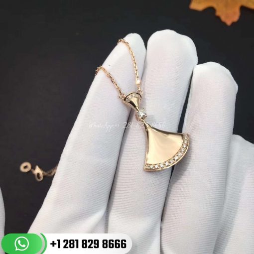 REF . 350074 CL857031 DIVA necklace in 18 kt yellow gold with pavé diamonds.