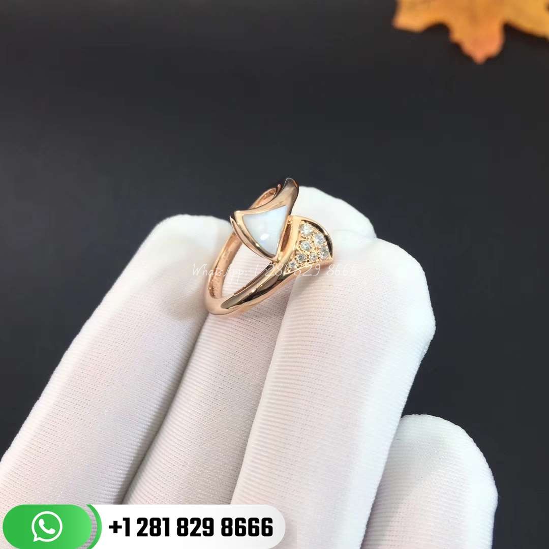 bvlgari_divas'_dream_small_contraire_ring_with_mother-of-pearl_and_pavé_diamonds_ (4) REF . 353800 DIVAS’ DREAM small contraire ring in 18 kt rose gold, set with mother-of-pearl and pavé diamonds (0.14 ct).