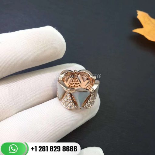 REF . 349788 DIVAS’ DREAM ring in 18 kt rose gold, set with mother-of-pearl elements and pavé diamonds.