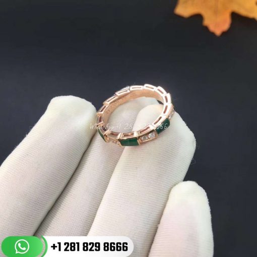 REF . 356764 Serpenti 18 kt rose gold ring with malachite inserts and pavé diamonds (0.31 ct). Width 4 mm.