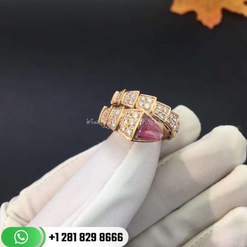 REF . 347593 Serpenti ring in 18 kt rose gold, set with full pavé diamonds and a rubellite on the head.