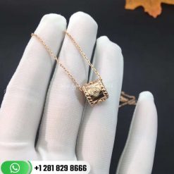 VCARO3YG00 Perlée clovers pendant, yellow gold, round diamonds; diamond quality DEF, IF to VVS.