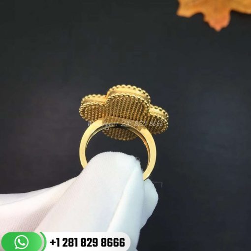 VCARO3AV00 Magic Alhambra ring, yellow gold, malachite.