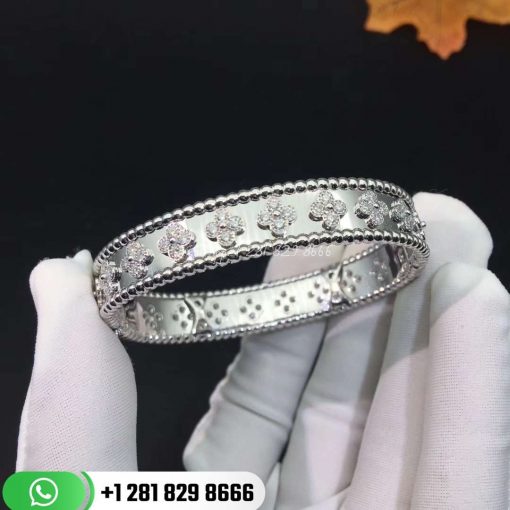 VCARN5B100 Perlée clovers bracelet, white gold, round diamonds, medium model; diamond quality DEF, IF to VVS.