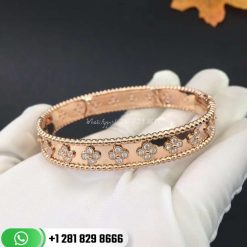 VCARN5B200 Perlée clovers bracelet, rose gold, round diamonds, medium model; diamond quality DEF, IF to VVS.