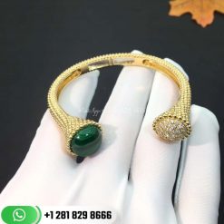 VCARP27100 Perlée couleurs bracelet, yellow gold, malachite, round diamonds, medium model; diamond quality DEF, IF to VVS.