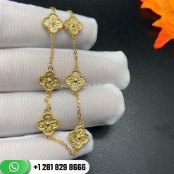 VCARO8DD00 Sweet Alhambra bracelet, 6 motifs, 18K gold.