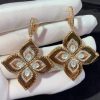 roberto-coin-princess-flower-earrings-in-18k-gold-with-mother-of-pearl-and-diamonds
