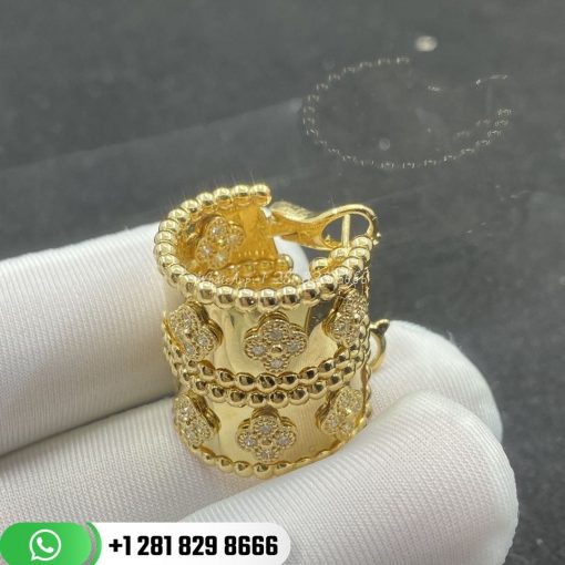 VCARO3YE00 Perlée clovers hoop earrings, yellow gold, round diamonds; diamond quality DEF, IF to VVS.