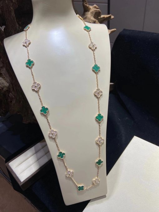 Van Cleef Arpels Vintage Alhambra Long Necklace, 20 Motifs Yellow gold, Diamond, Malachite VCARO7GP00